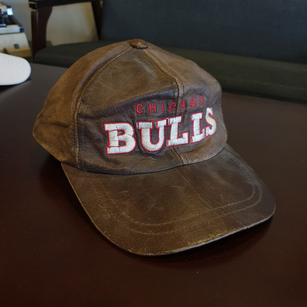 VINTAGE CHICAGO BULL CAP LEATHER – MIKE'S