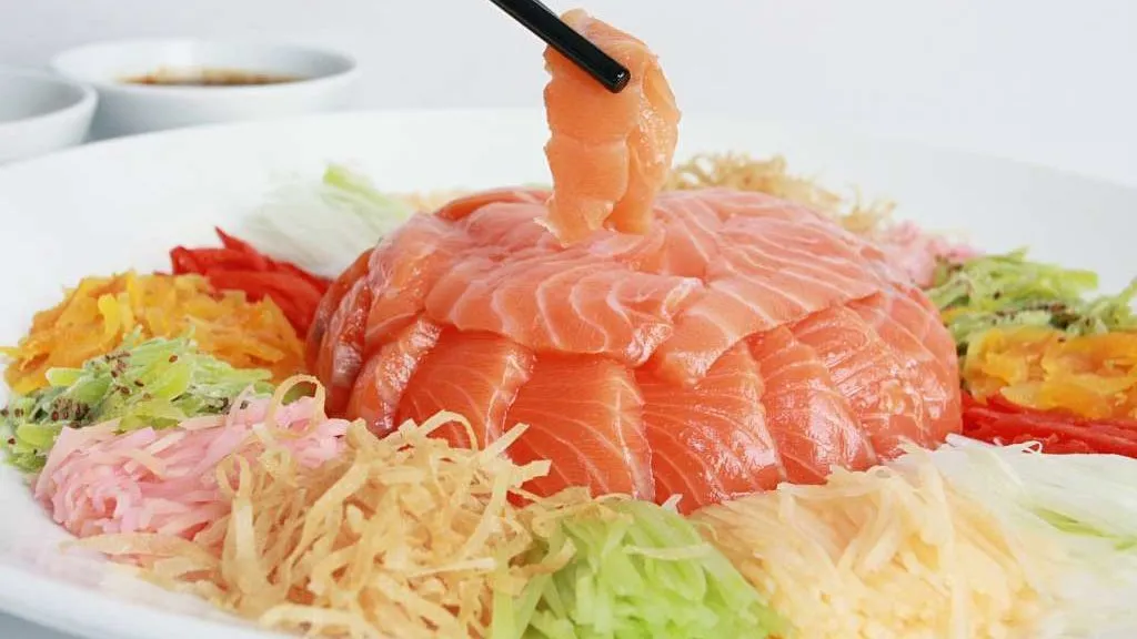 cropped-Homemade-Salmon-Yee-Sang-Recipe.jpg