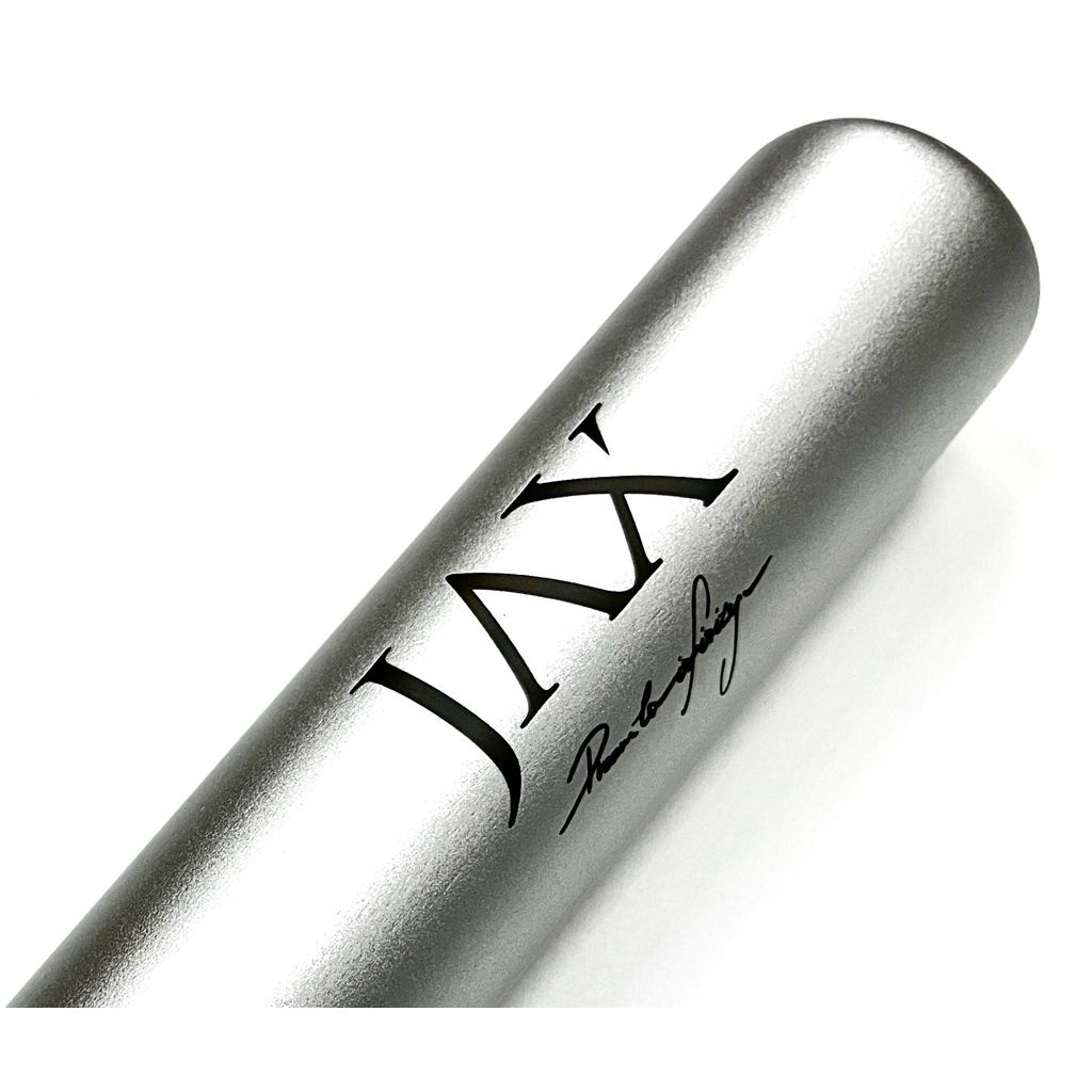 tw-11134207-820l9-mr9yujqujevb00