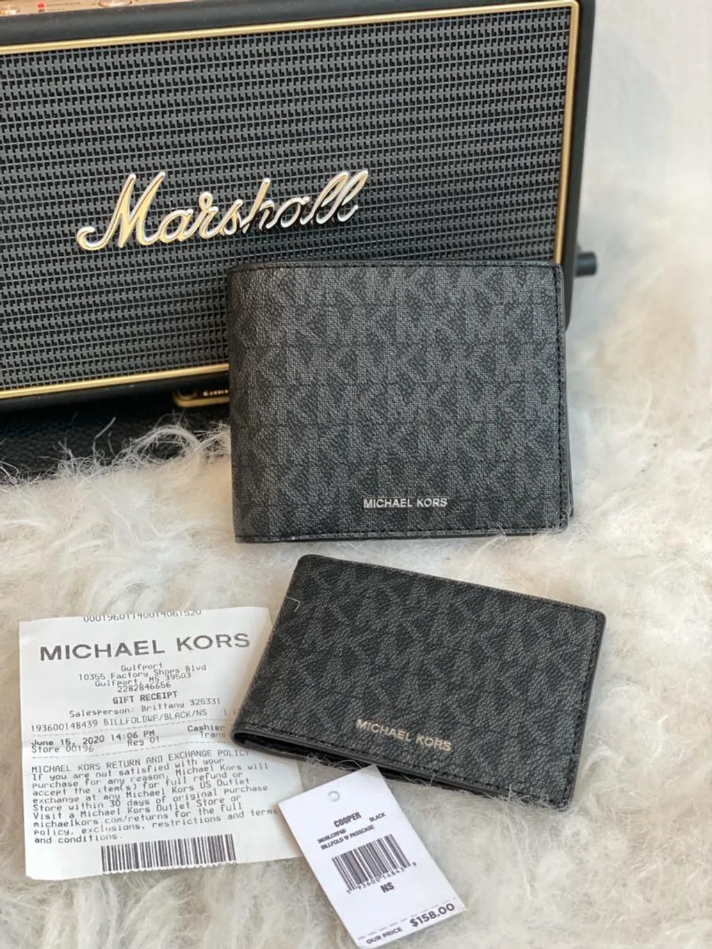 MICHAEL KORS 36U9LCRF6BMEN COOPER BILLFOLD WITH PASSCASE WALLET BLACK –  Just A pose Authentic Purchase