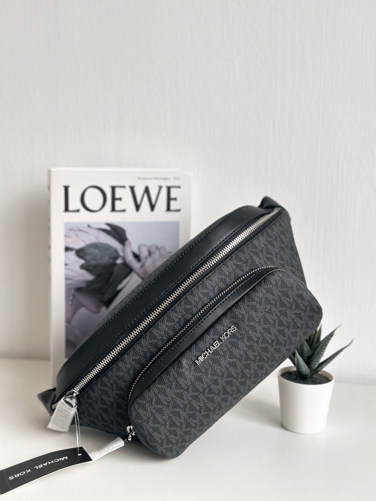 MICHAEL KORS 37U1LCOY9B COOPER UTILITY BELT BAG BLACK - Main Image