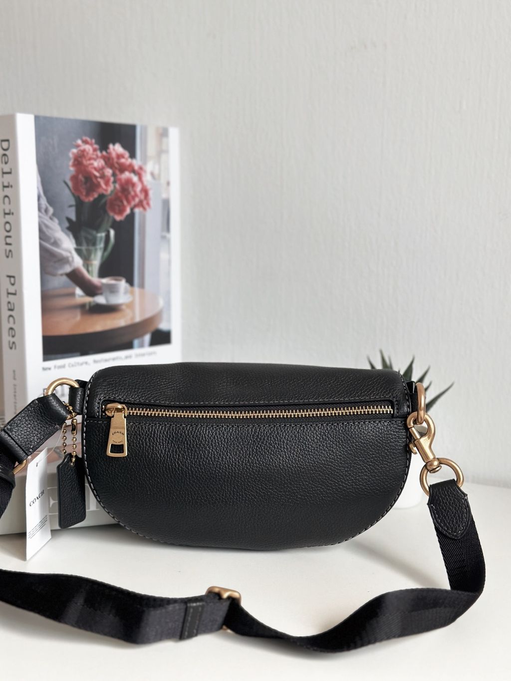 未使用保管品 コーチ ベサニー 黒 BETHANY BELT BAG CH813 未使用保管品 コーチ ベサニー 黒 BETHANY BELT BAG CH813