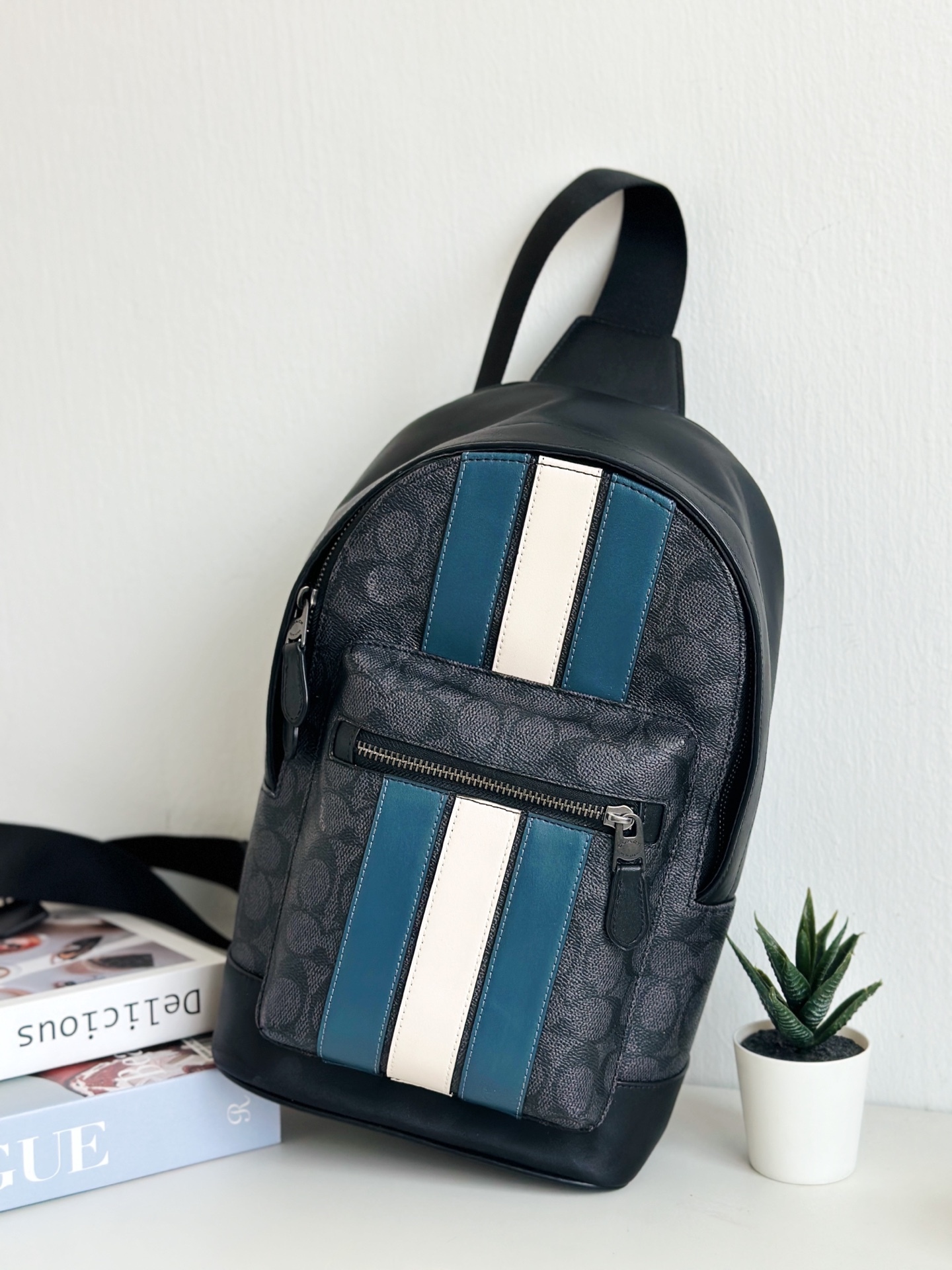patagonia black hole 25l daypack smolder blue | Micro MLC | Cabin Bag | SpiderWire Stealth Fishing Line Size:5/6wt (G-5) vintage leather canvas backpack Stretch side pockets for
