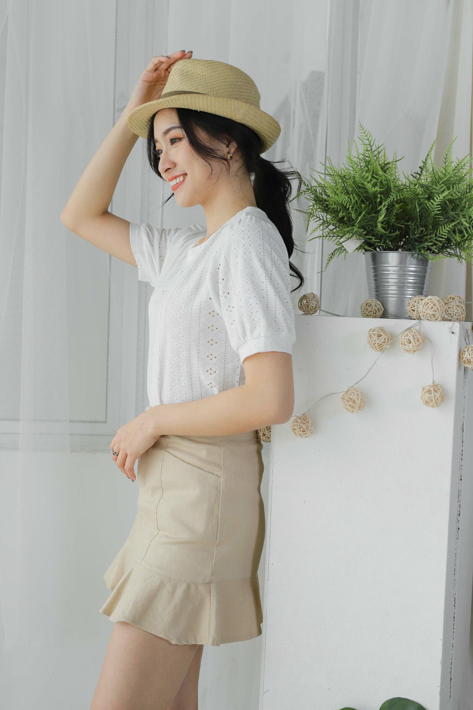T211606-WHITE (4).jpg
