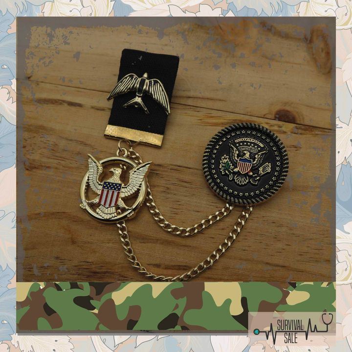 medal brooch-10.jpg