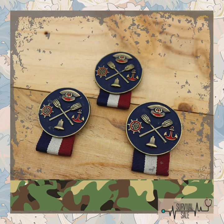 medal brooch-13.jpg