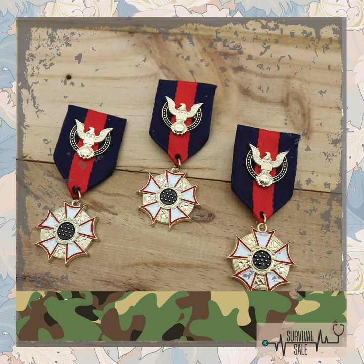 medal brooch-18.jpg