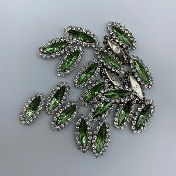 3 Royal Clear Navette 4x15 20pcs RM16.jpg
