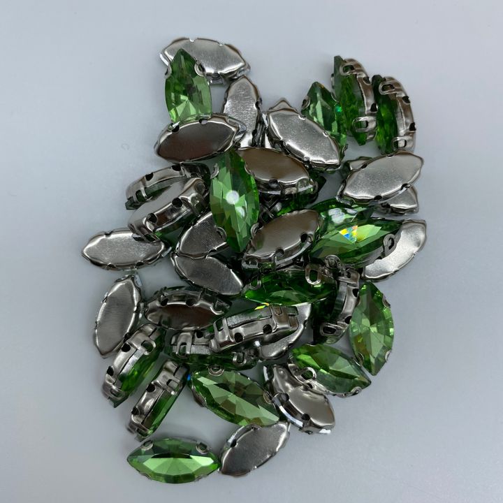 8 Clear Navette Color 7x15 40pcs RM14.jpg