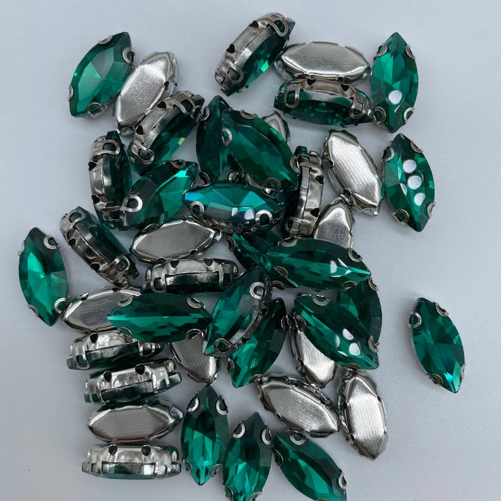 12 Clear Navette Color 7x15 40pcs RM14.jpg