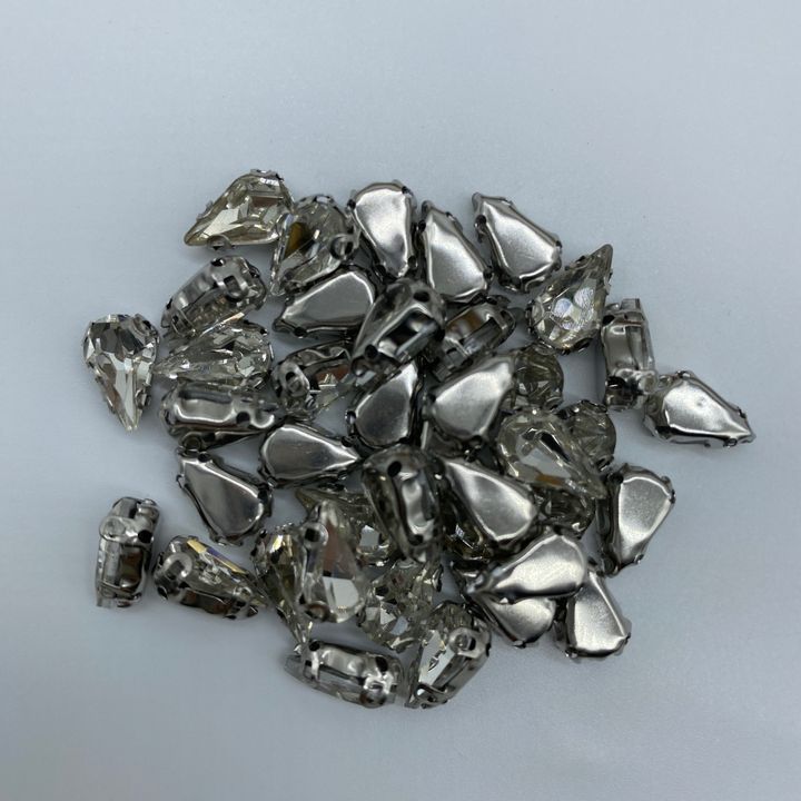 3 Clear Teardrop White 6x10 40pcs RM9.jpg