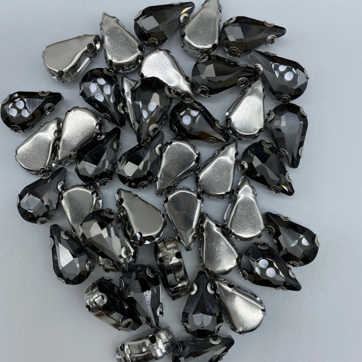23 Clear Teardrop Color 8x13 40pcs RM13.jpg