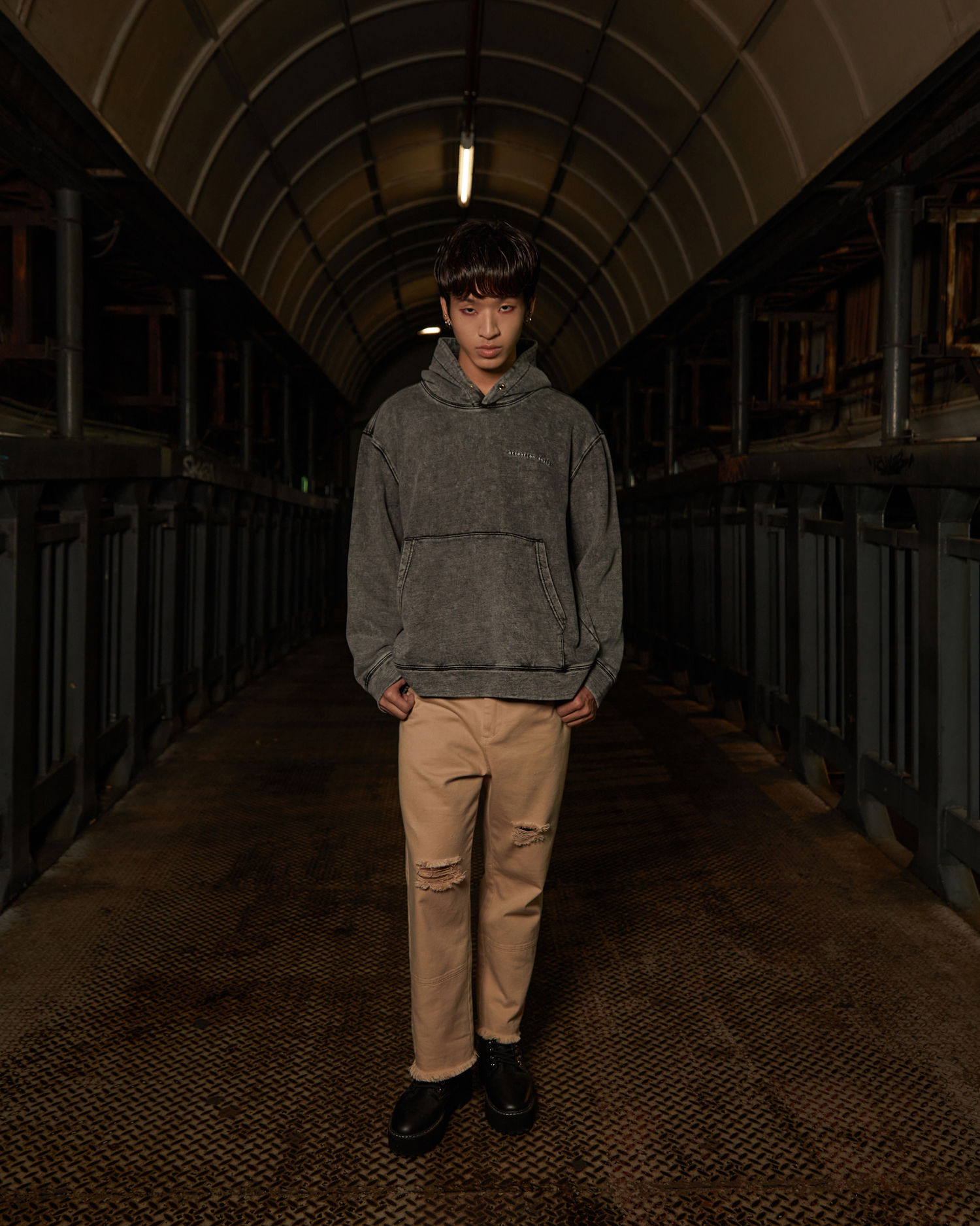 ATTENTION - MUTANT ROMANCE - LOOK 02 - 01