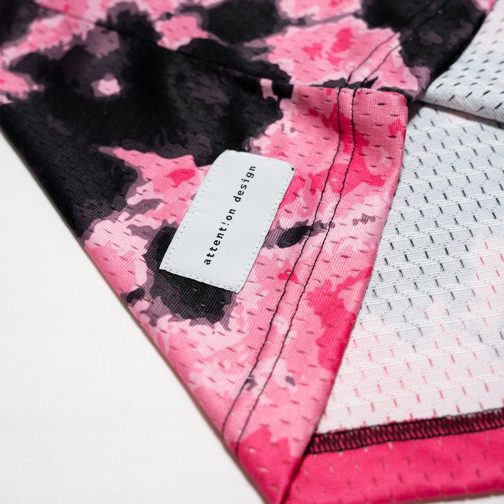 black and the pink 004