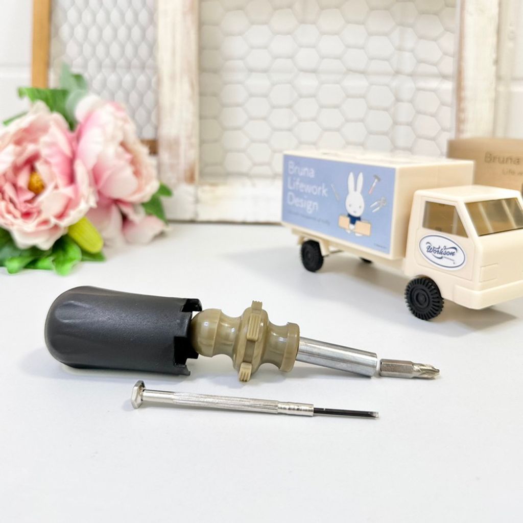 tw-11134207-7qul5-ljme28l6jcnaf3