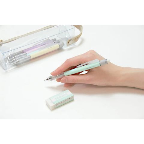 tw-11134207-7r992-lvwyse76xjja64