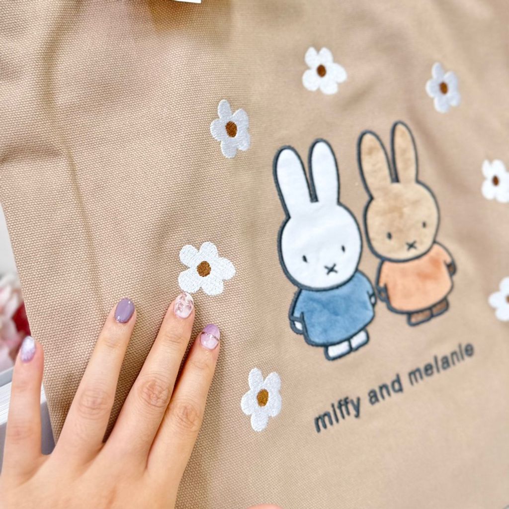 tw-11134207-7r98x-lxavsncgung085