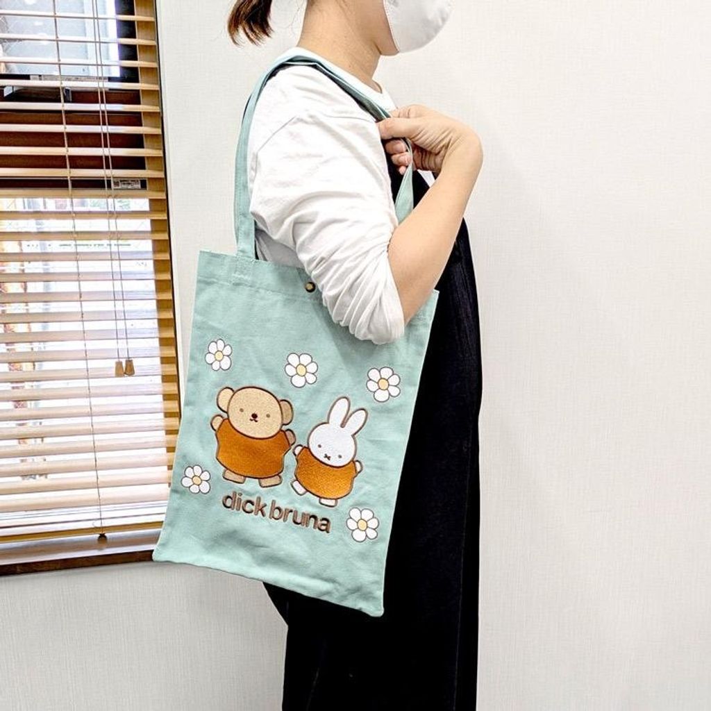 tw-11134207-7ra0m-mb7yxrumpchi51