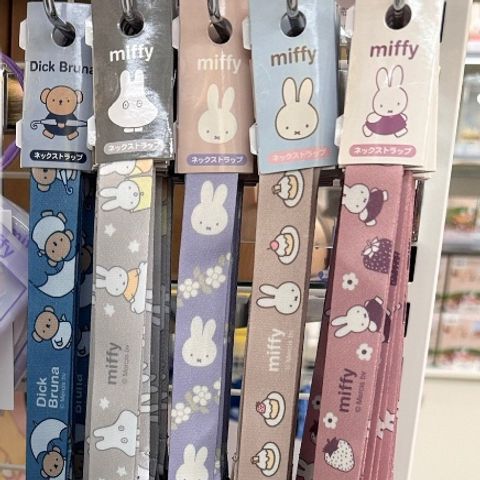 tw-11134207-7ra0o-mbp3cms7tx0pb5