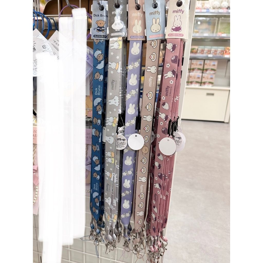 tw-11134207-7ra0m-mbp3cbfsfl0q62