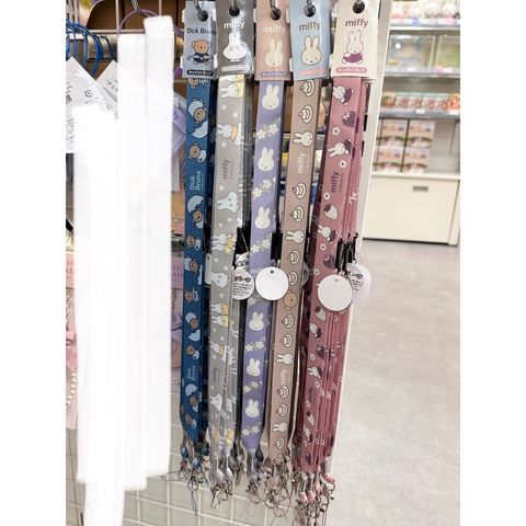 tw-11134207-7ra0m-mbp3cbfsfl0q62