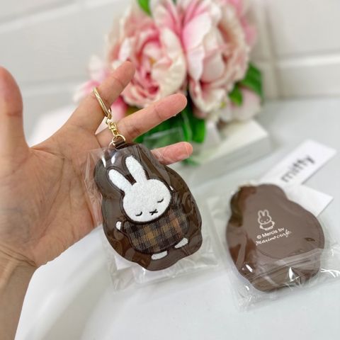 tw-11134207-81ztm-mhczm39v9wjtfc