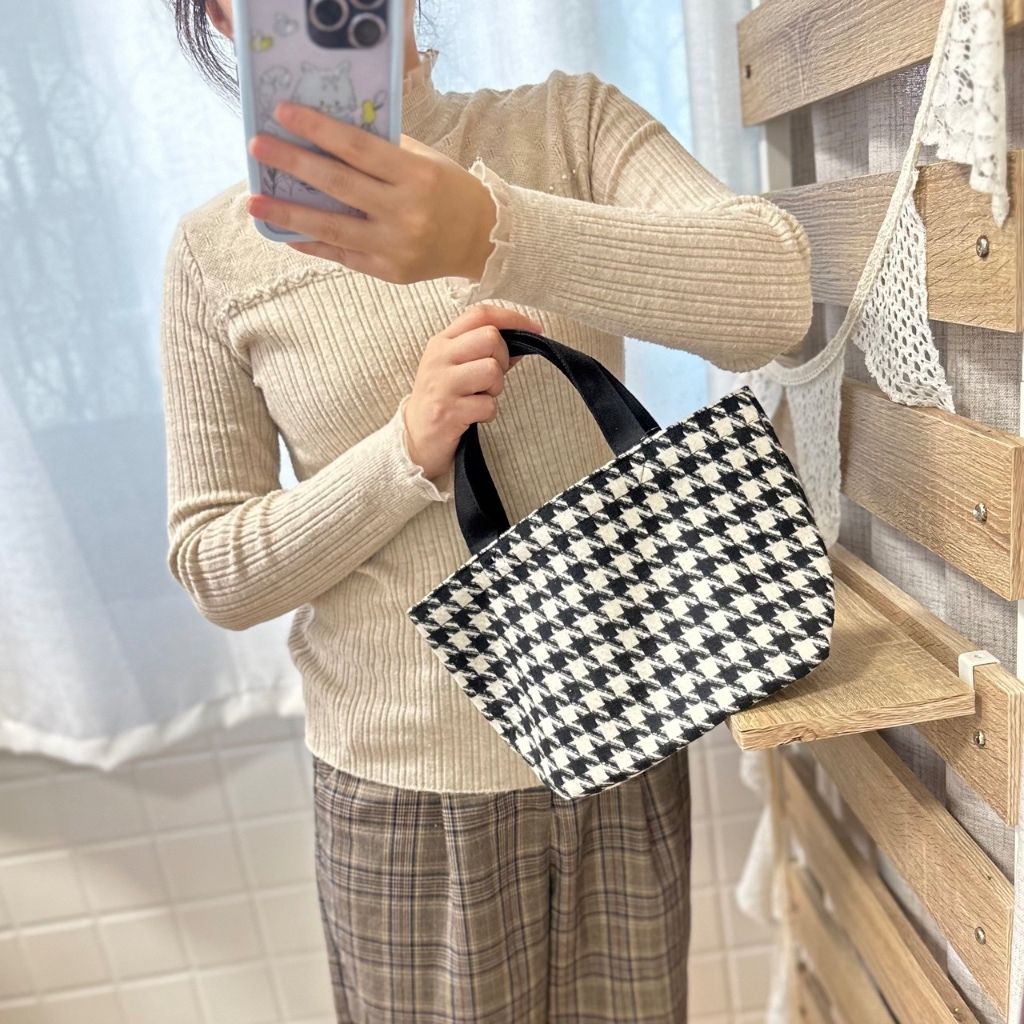 tw-11134207-81ztd-mj6tatxye9z65c