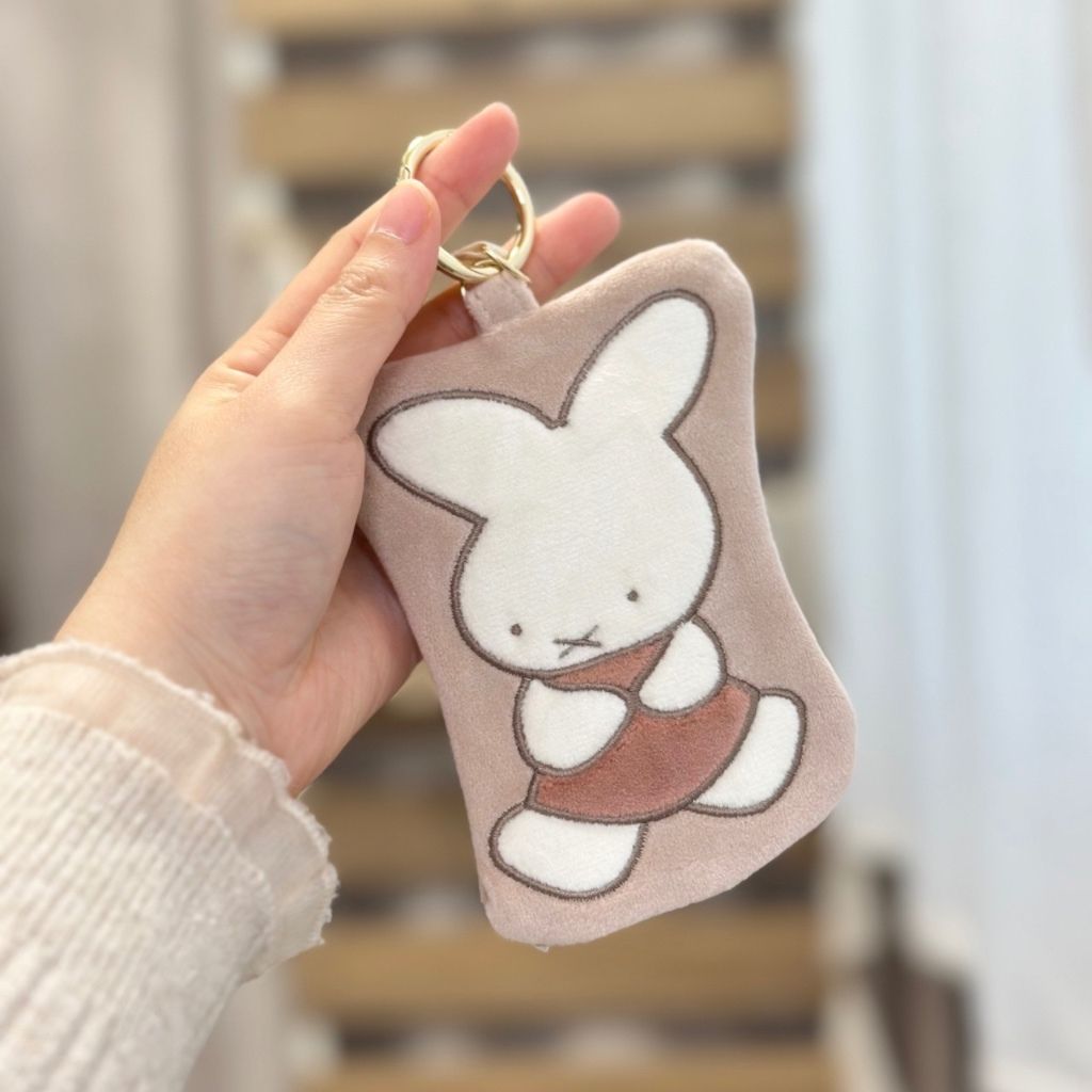 tw-11134207-81ztk-mj6v3uia991f50