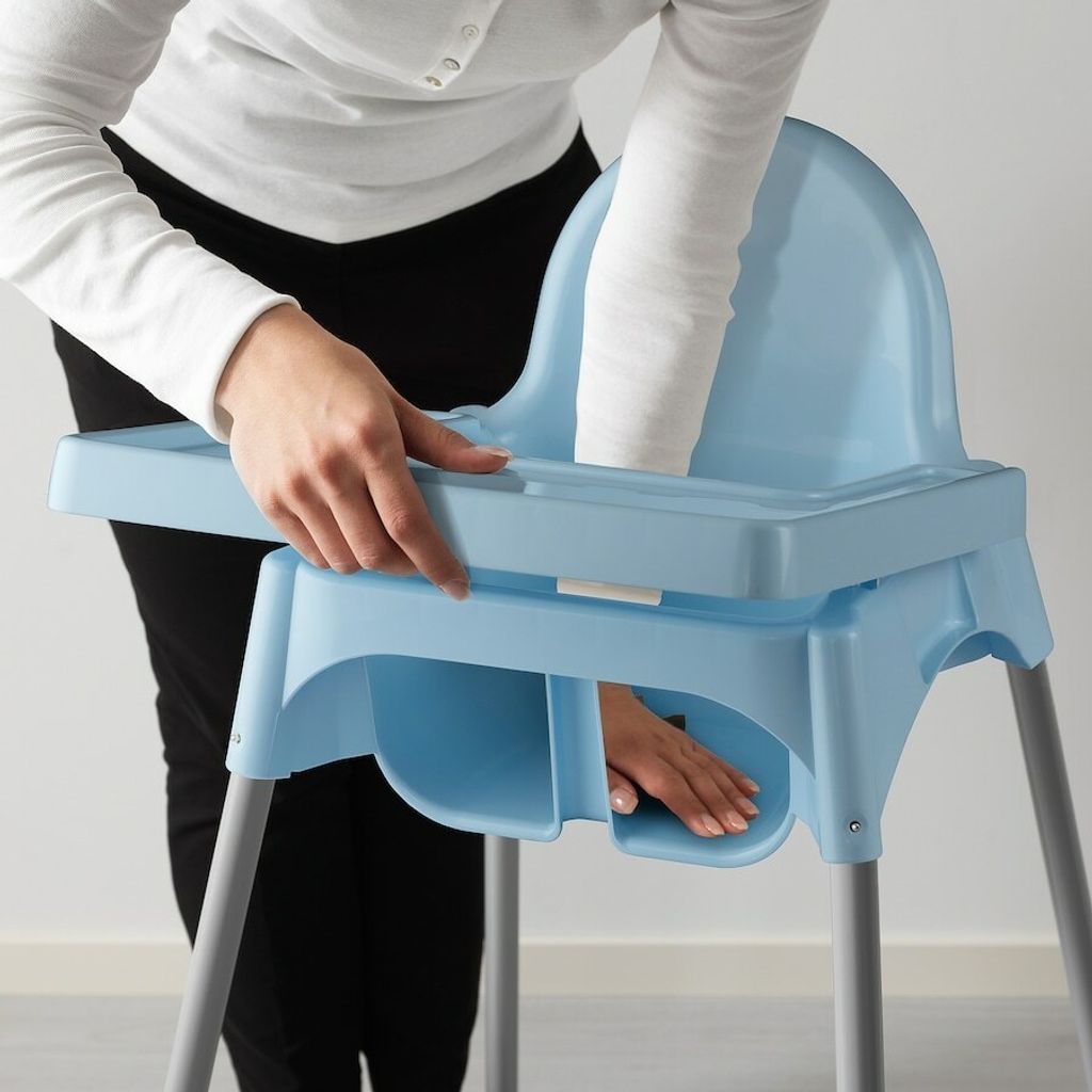 antilop-highchair-with-tray-light-blue-silver-colour__0873953_pe709575_s5.jpg