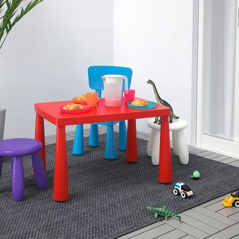 mammut-childrens-table-in-outdoor-red__0876794_pe671500_s5.jpg