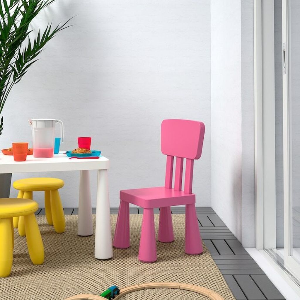 mammut-childrens-chair-in-outdoor-pink__0876701_pe687088_s5.jpg
