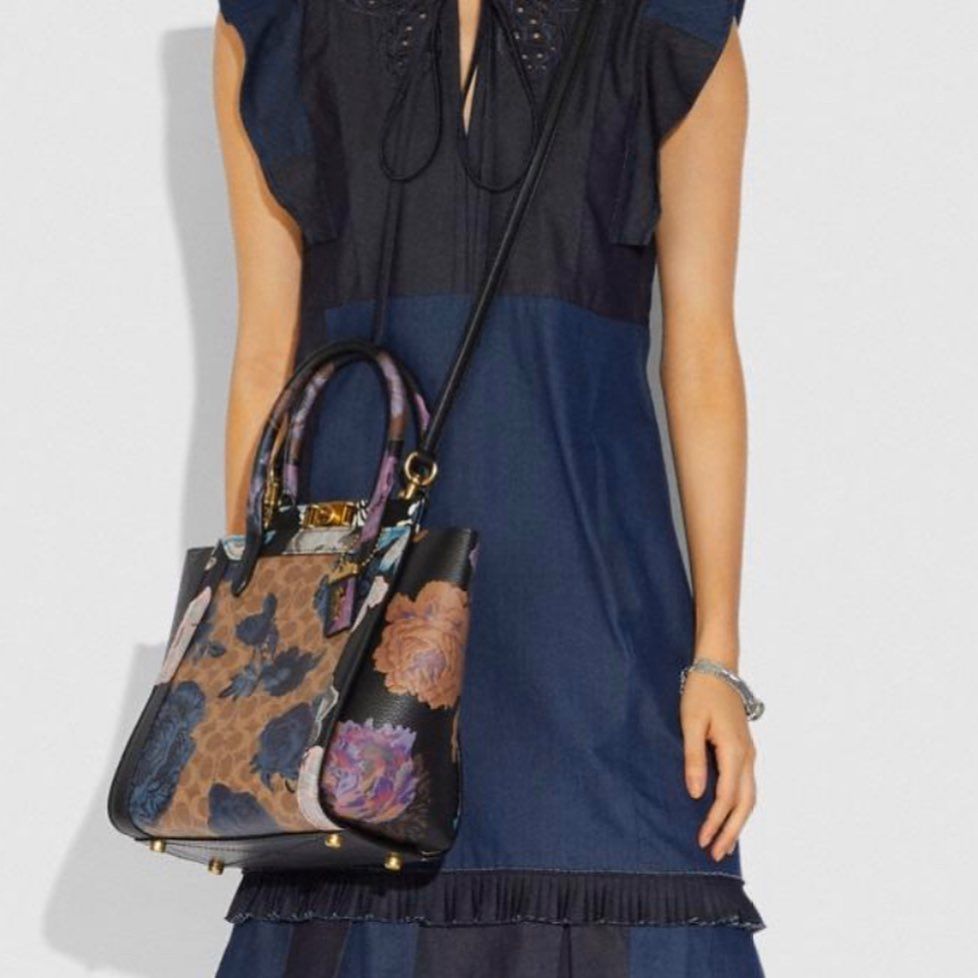 coach troupe tote 16 in signature canvas