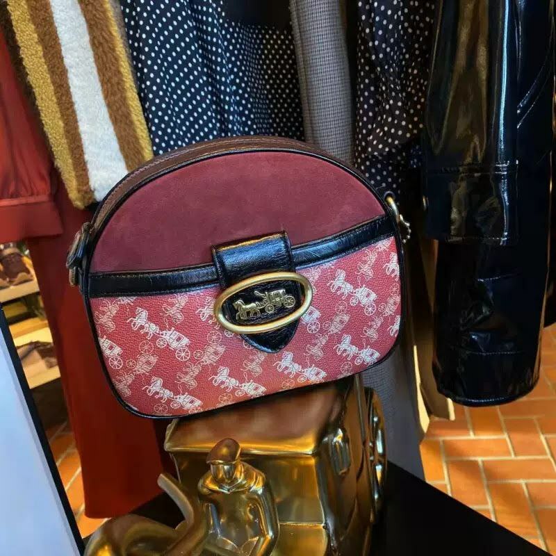 coach kat crossbody with horse and carriage print