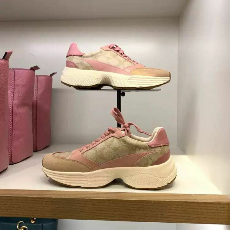 coach c152 tech runner pink
