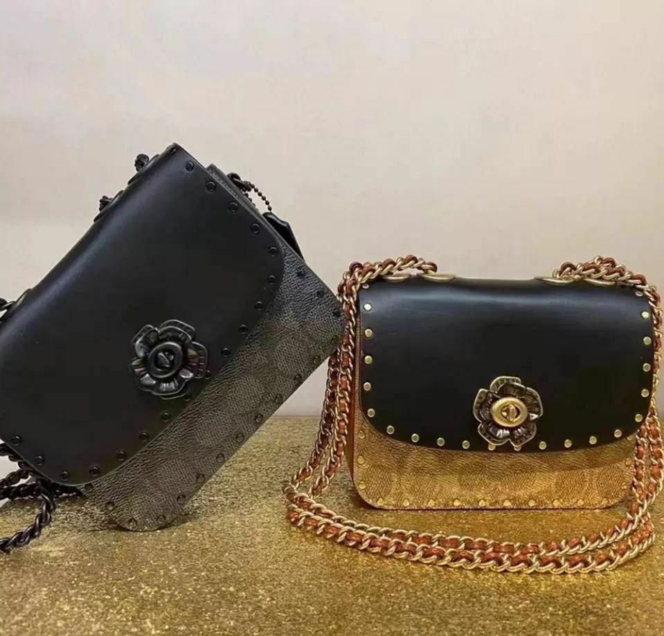 madison shoulder bolsa 16 in signature canvas with rivets