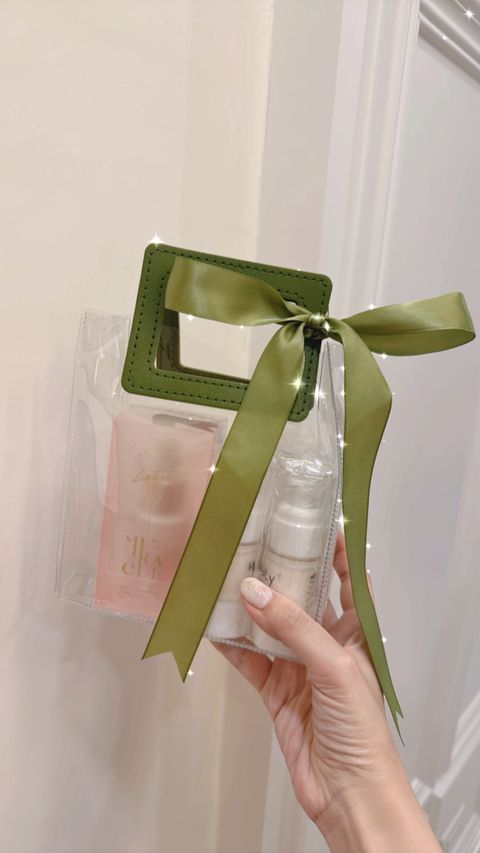 A56B4A9E-6F16-4C99-9871-2C078957087D