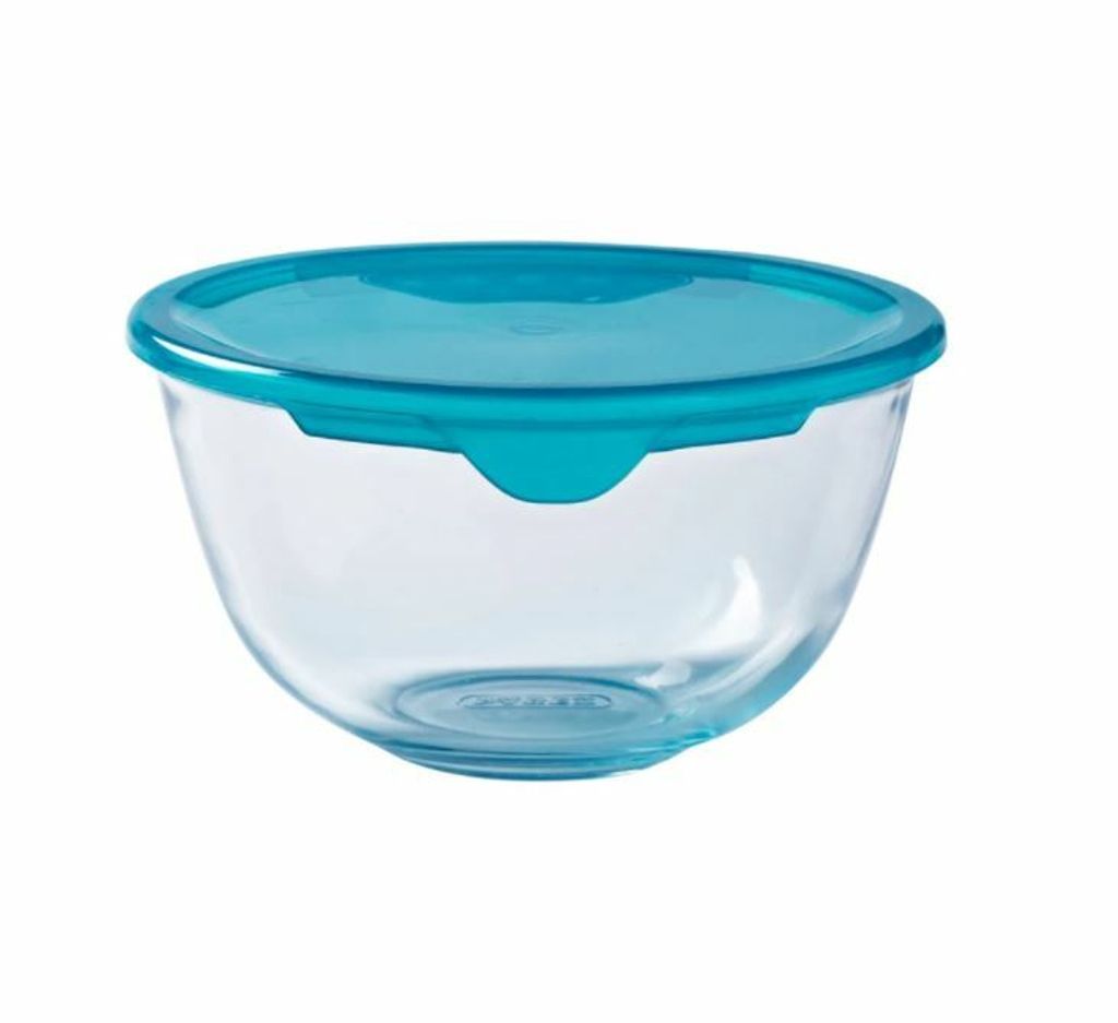 pyrex 2l with lid.JPG