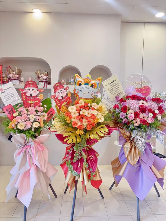 ENJOY FREE DELIVERY | www.mollyflorist.com