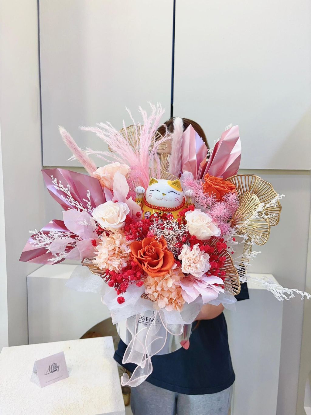 Fortune Cat Opening Preserved Flower Box