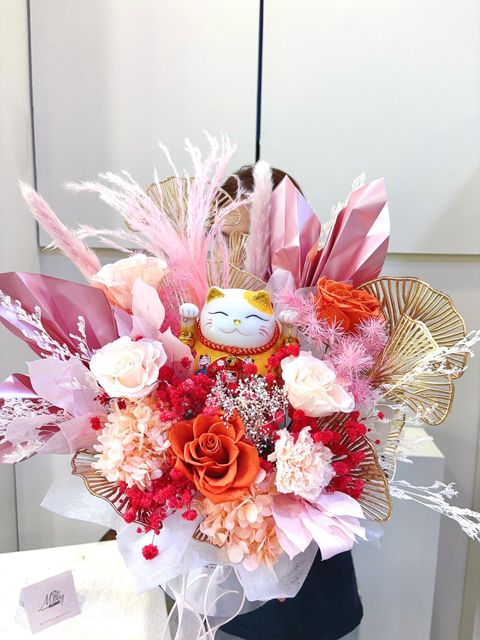 Fortune Cat Opening Preserved Flower Box