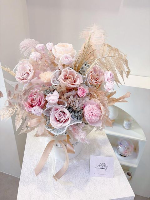 Fortune Cat Opening Preserved Flower Box KL Same Day Delivery