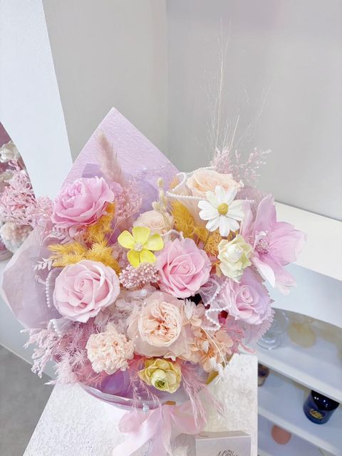 Signature Bloom Preserved  Flower Bouquet