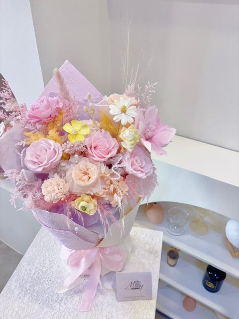 Signature Bloom Preserved  Flower Bouquet