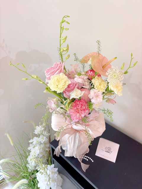 Premium  Pink Orckid Flower Vase Gift