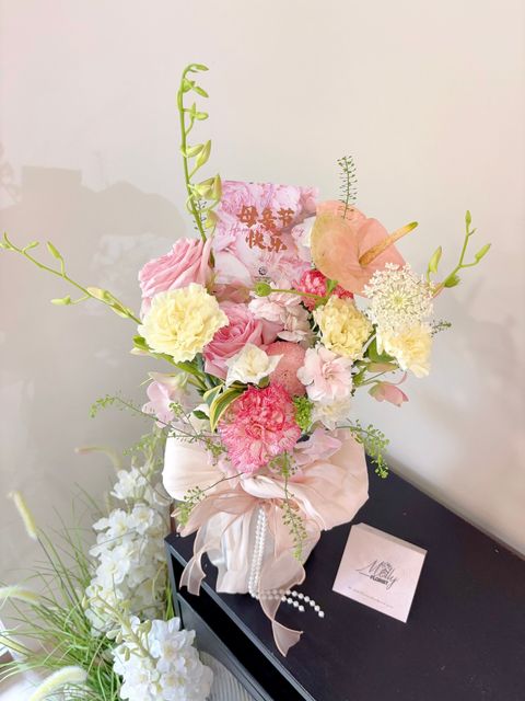 Premium  Pink Orckid Flower Vase Gift