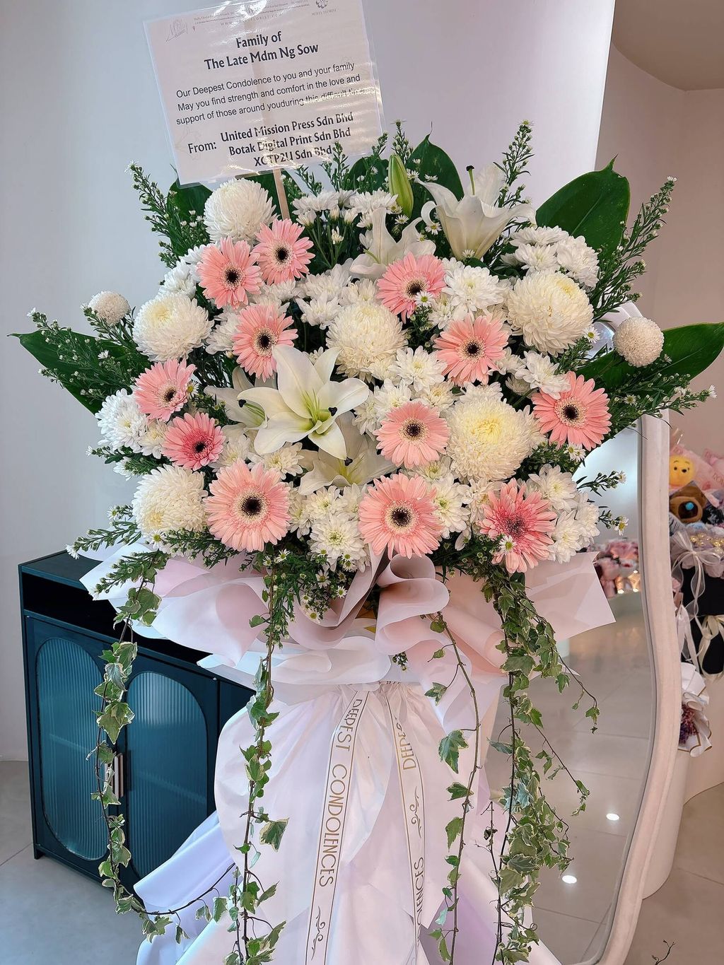 Pure Seed Condolence Flower Stand KL Same Day Delivery (29)