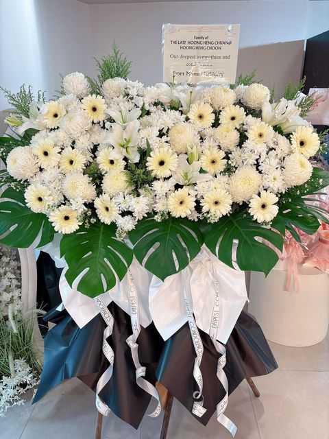 Premium  White  Condolence Flower Stand KL Same Day Delivery (26)