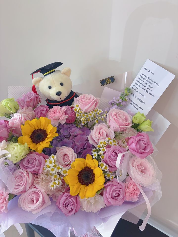Graduation hydrangeas Bouquet