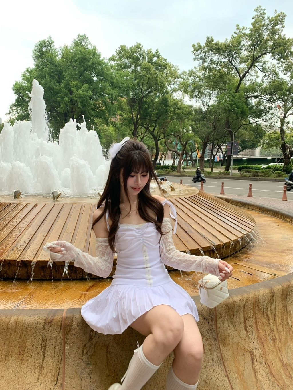 3387D703-0001-4FDE-B5B2-A3D433AD5666