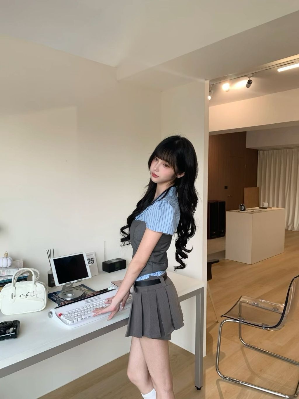 6AAA9B8B-B46D-4DE8-836D-54E8EE19518E